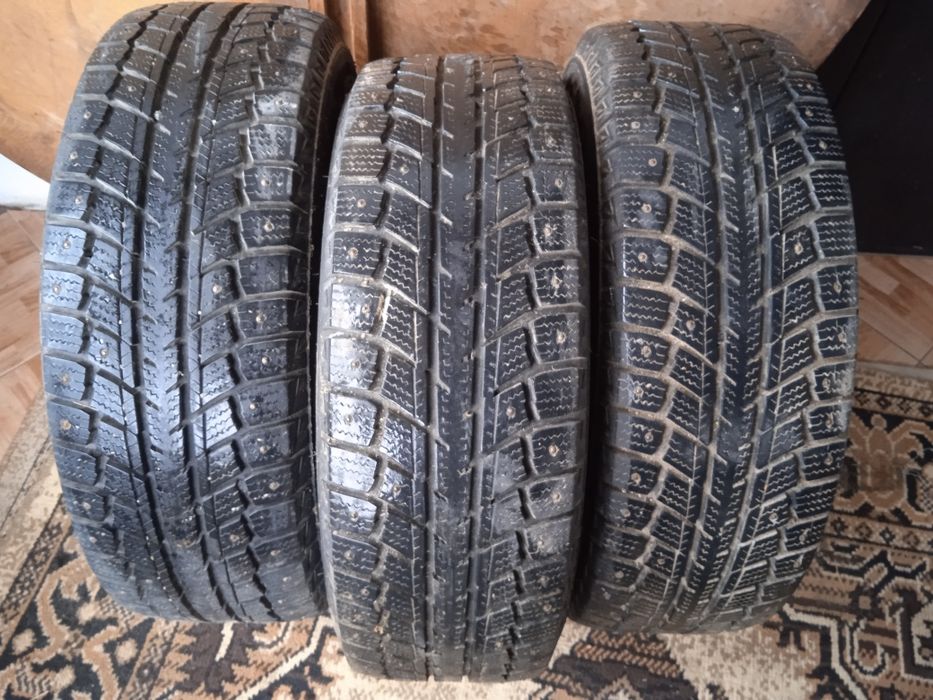 Продам зимние шины 3шт