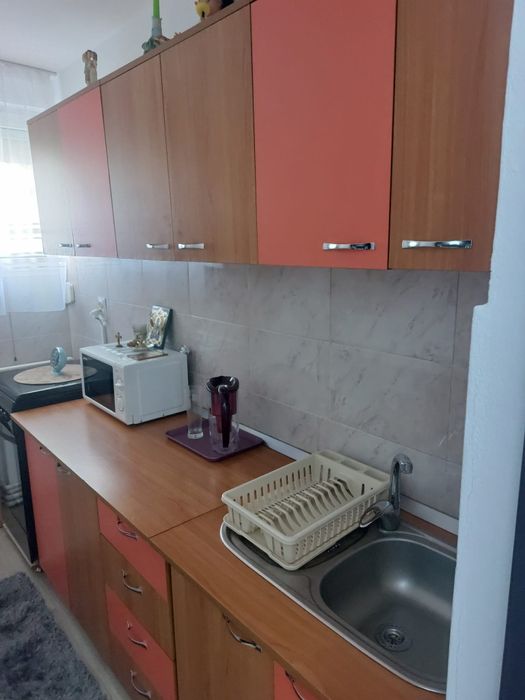 Mobilă living și bucătărie