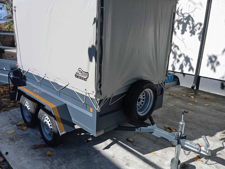 Vând remorca  cu doua axe