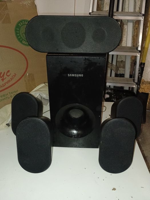 Колонки Samsung от домашнего кинотеатра.