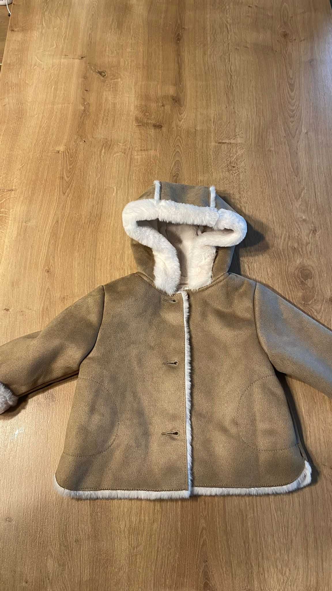 Vand geaca tip cojoc de iarna ZARA Baby, nou cu eticheta, marime 68 !