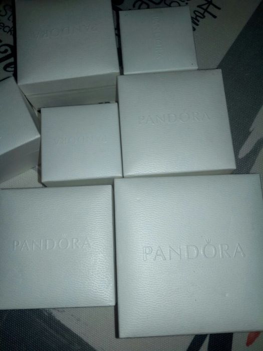 Cutii Pandora