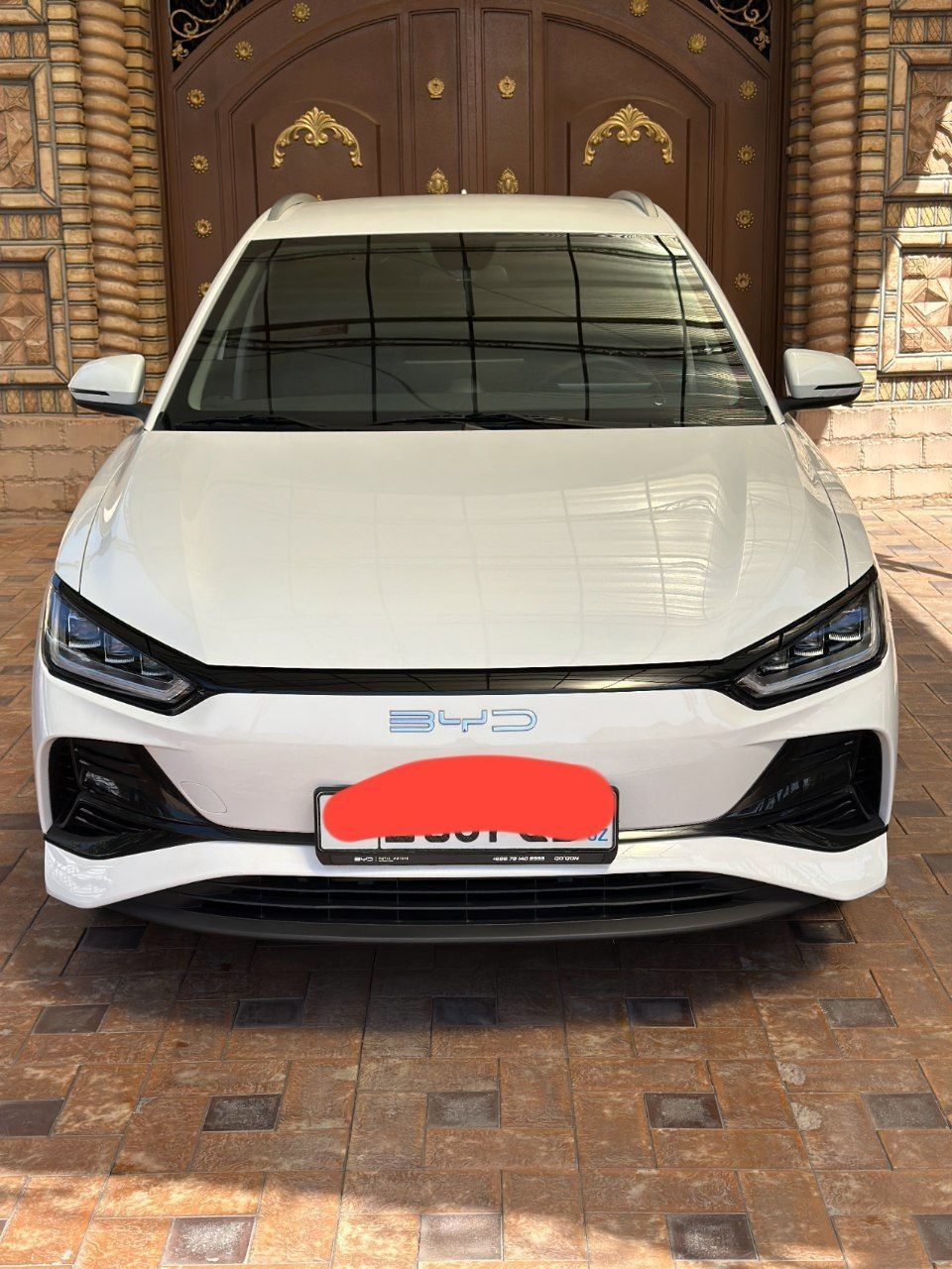 Byd e2 Luxury 2024 ofitsalni