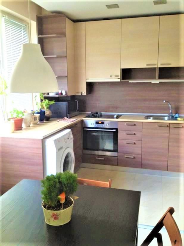 Дава се под наем Двустаен апартамент в София, Витоша - 60 кв.м за 229.5 € - Снимка #1