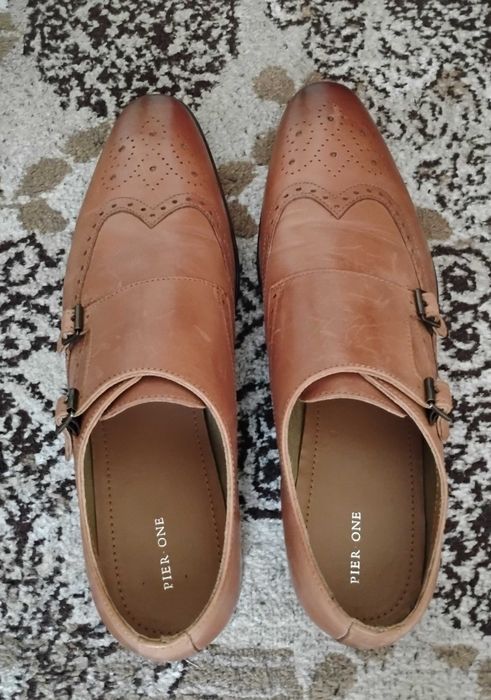 Vând pantofi bărbați