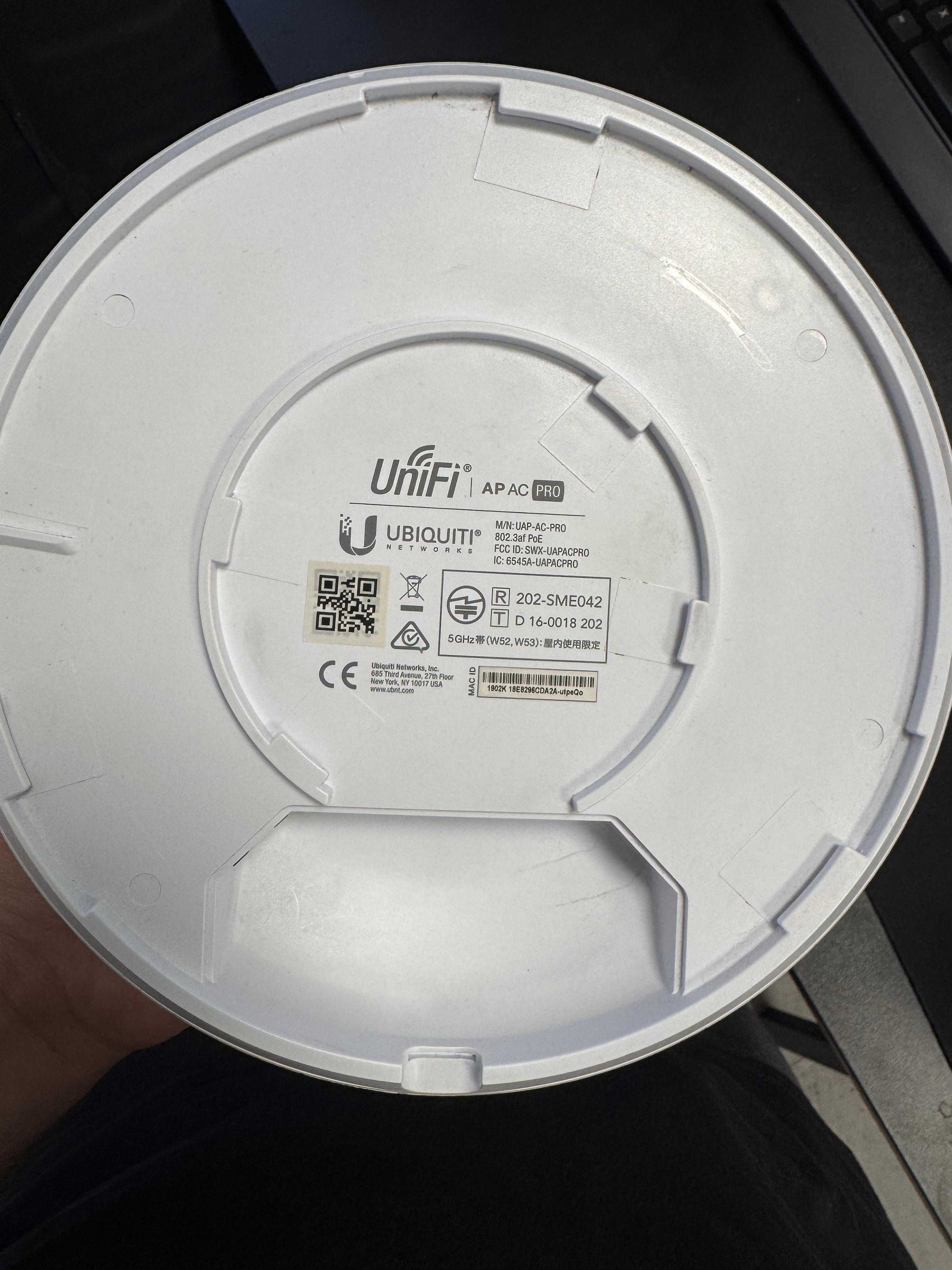 Vand Access Point Ubiquiti UniFi AC PRO (UAP-AC-PRO)