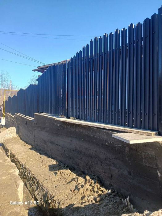 Garduri si porti stil jaluzea, sipca metalica, tabla cutata