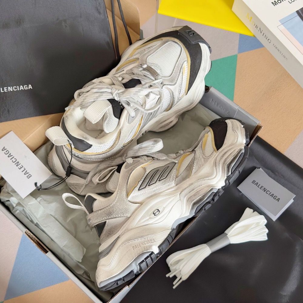 Balenciaga Cargo Premium nr 46 (30,5cm)