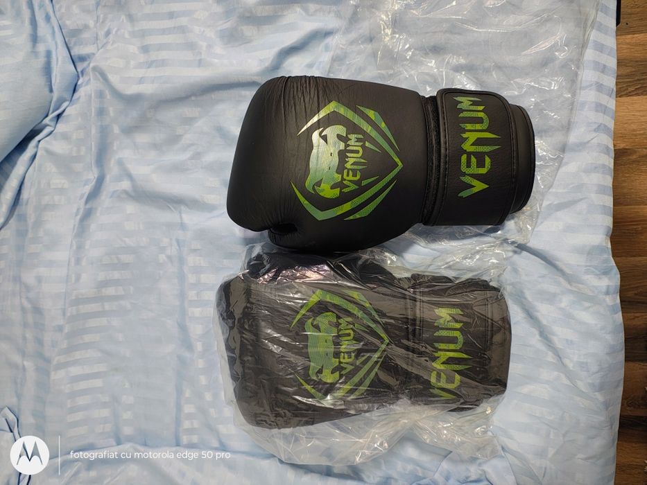 Mănuși de box venom