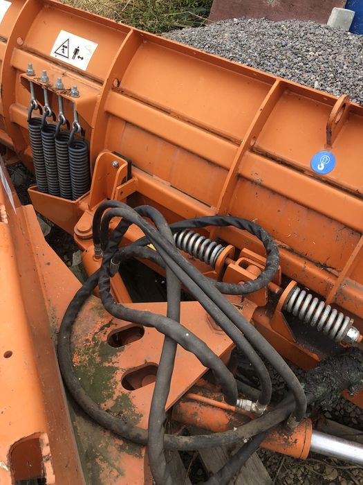 Lama de zapada pentru buldoexcavator