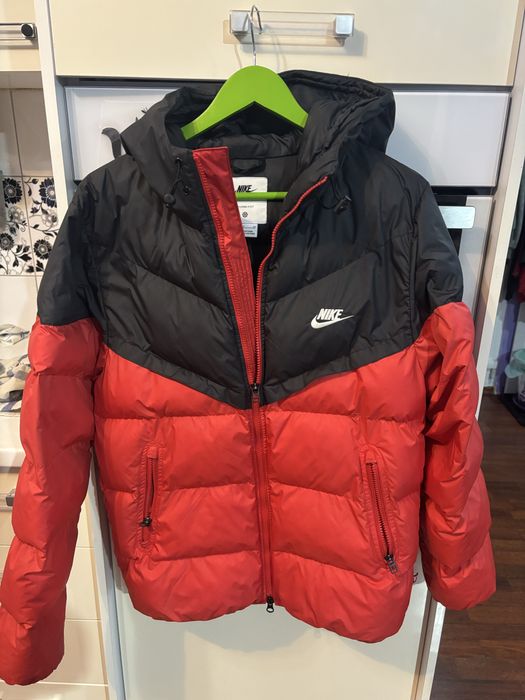 Vand jacheta Nike Storm-FIT Windrunner