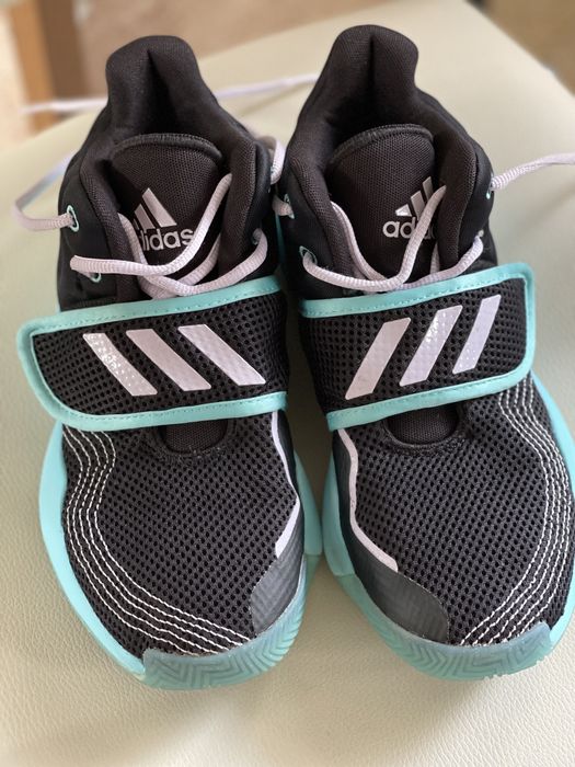 Детски маратонки оргинални ADIDAS Cliudfoam номер US 5, UK 41/2,