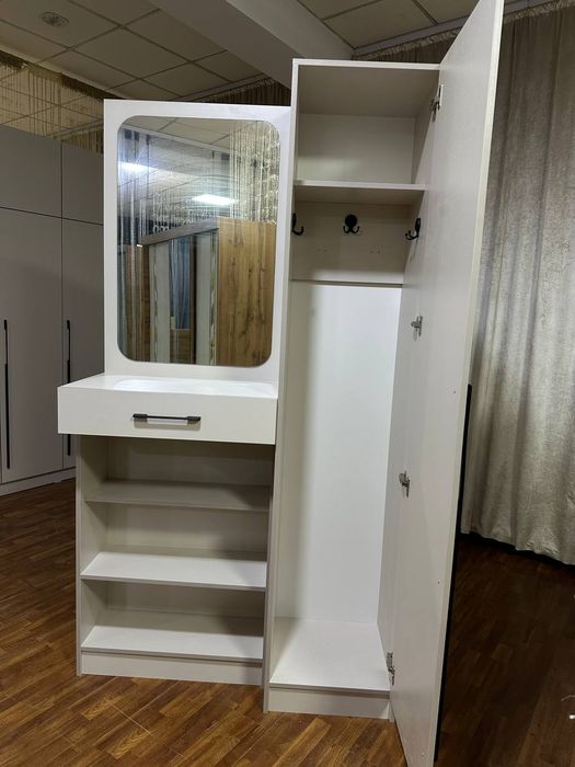 Шкаф для прихожий