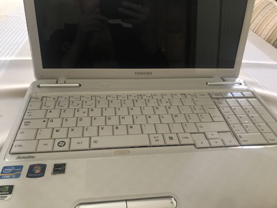 Vand leptop toshiba