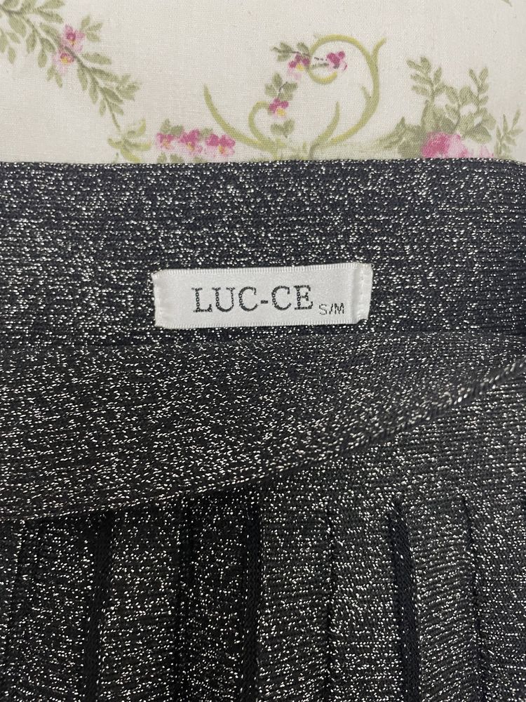 Плисирана пола с лъскави ефекти, LUC-CE