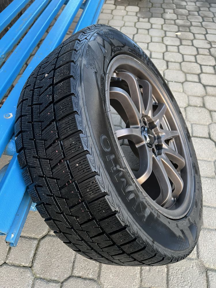 Диски с резиной CE28 R17 5/100;5/114. Резина Kumho 215/55/R17 зима.