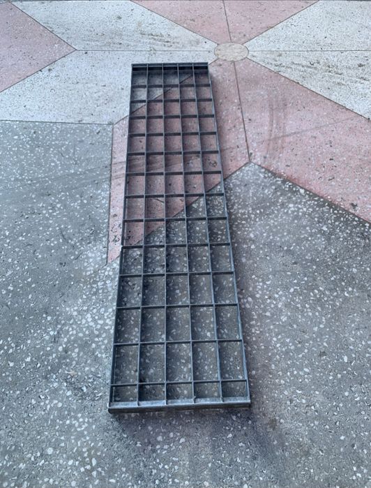 Trepte zincate galvanizate