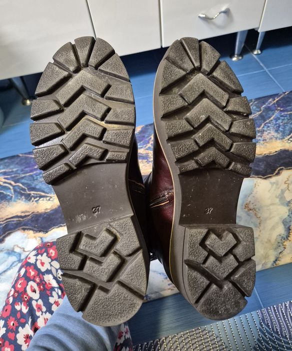 Cizme noi din piele, îmblănite,  37