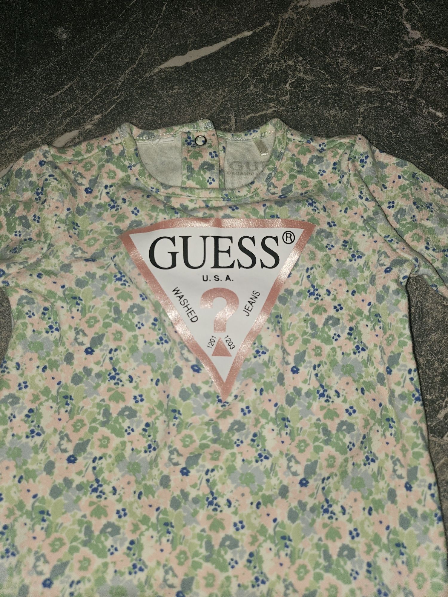 Гащеризон за бебе момиче 0-3 Guess