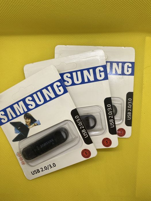 Новая флешка 4 Гб/ 8 Гб