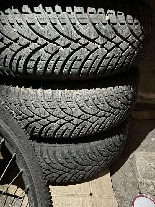 4 бр Зимни гуми с джанти, почти нови. 175 / 65/, R14.