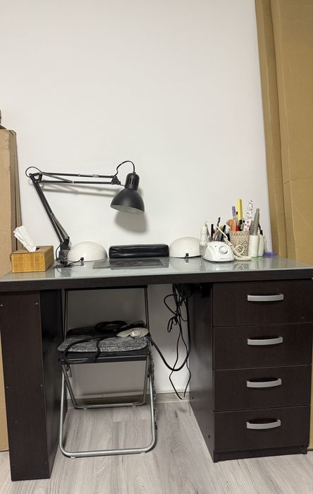 Masa de manechiura+aspirator