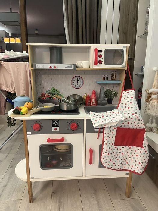 Детска дървена кухня Лидл Lidl + аксесоари, готварска престилка