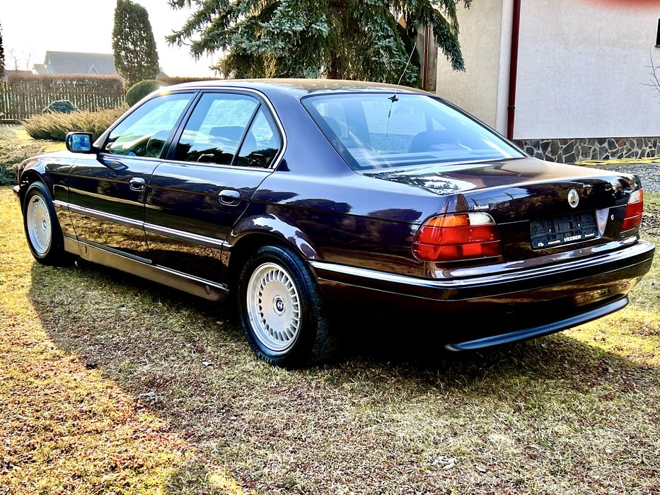 BMW 730i V8 fara rugina!