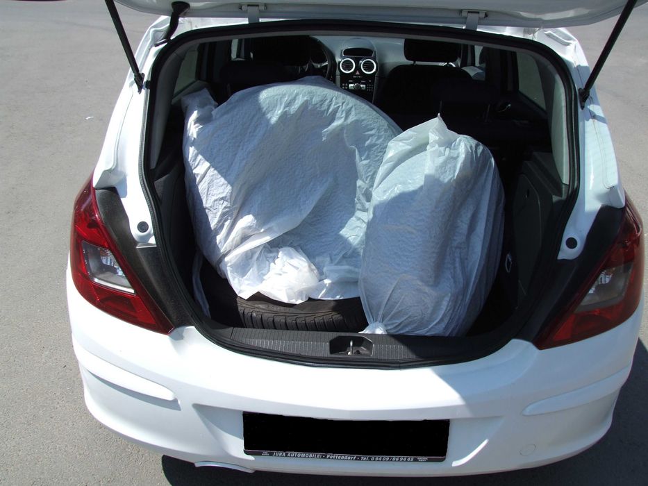 Vand Opel Corsa D Color Edition , 1.2 16V , set anvelope iarna - vara
