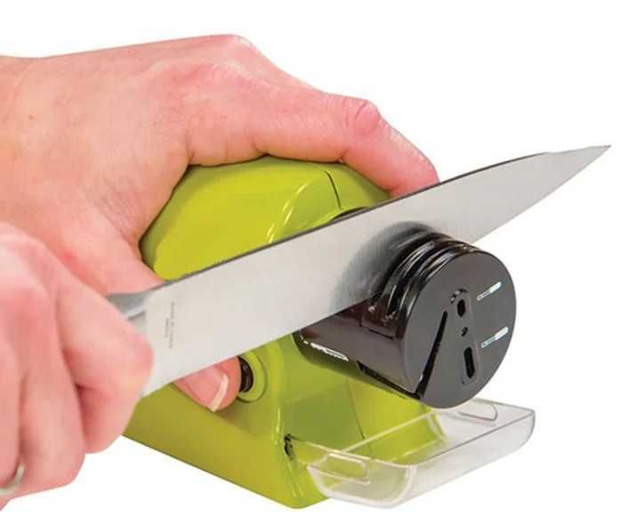 Точилка для ножей и ножниц на батарейках