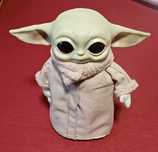 Jucarie Grogu/baby Yoda, cu costum Mandalorian