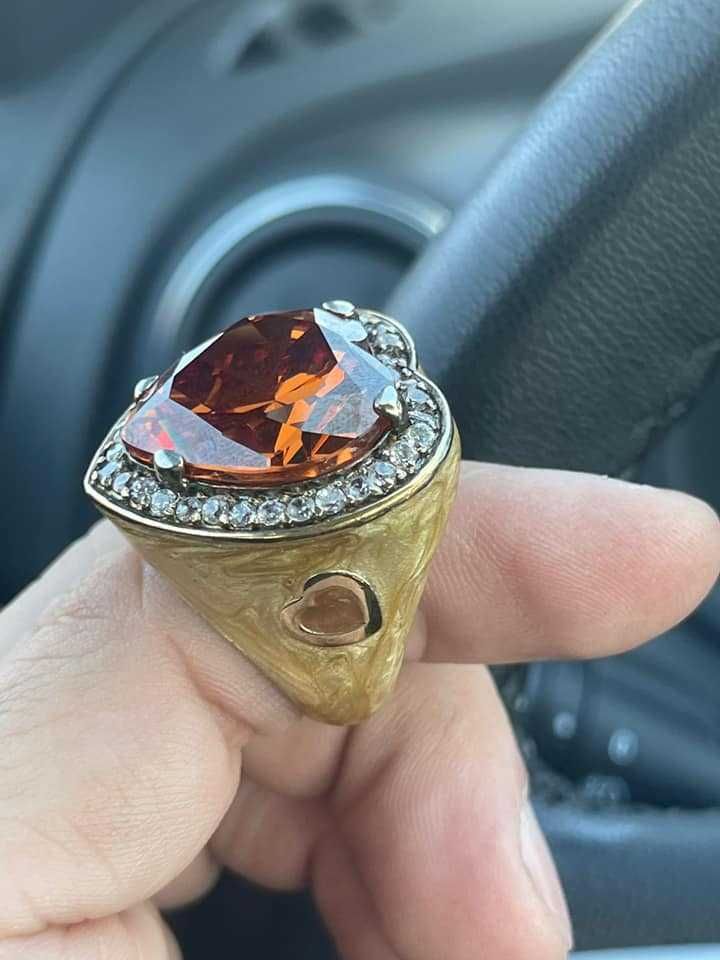 Superb inel exotic si minunat