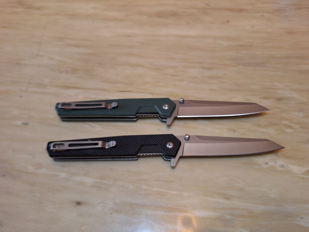 Полуавтоматичен сгъваем нож ( 2 цвята )