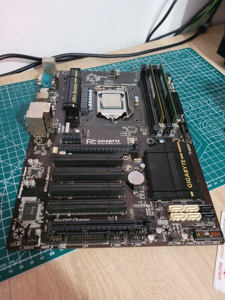 Kit i7 4770 + placa de baza gigabyte GA-P85-D3