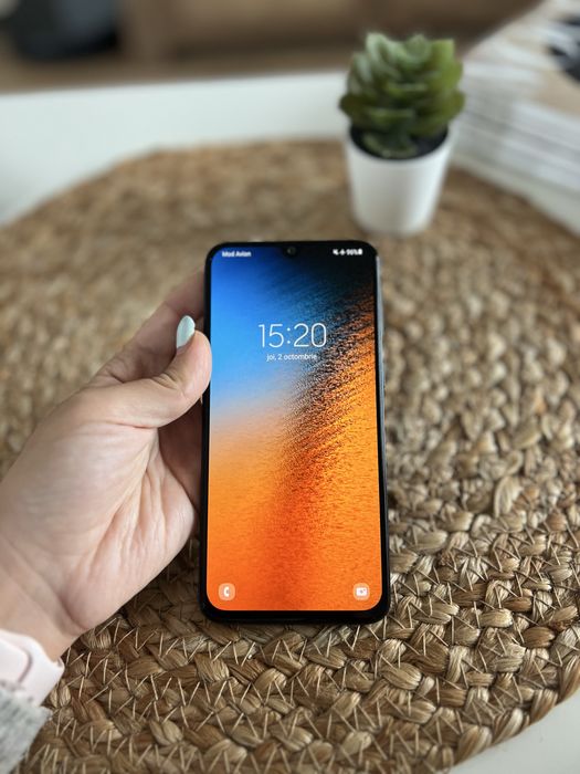 Samsung Galaxy A40 – 64GB, Dual SIM