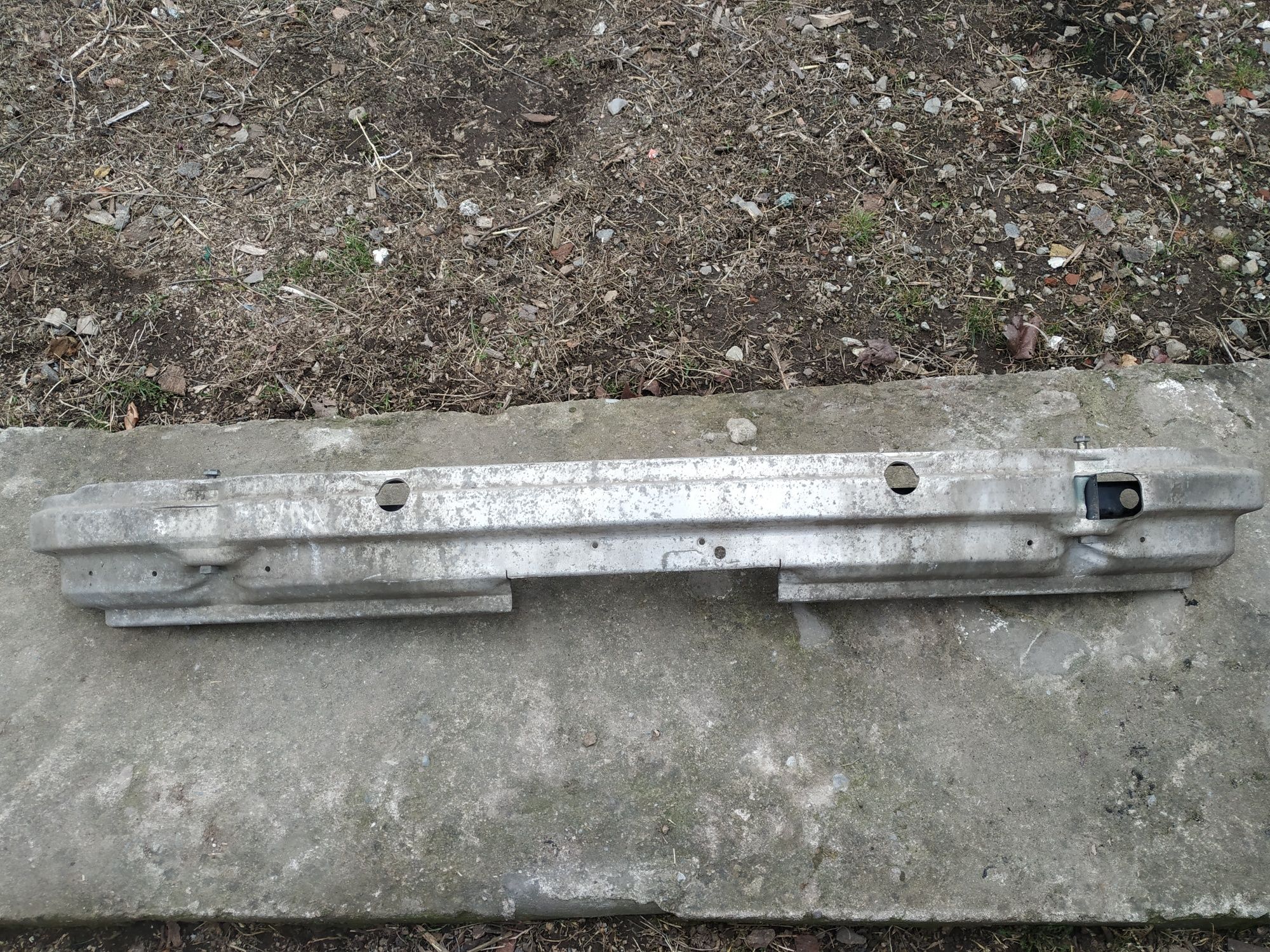 Греда под задна броня Bmw e39