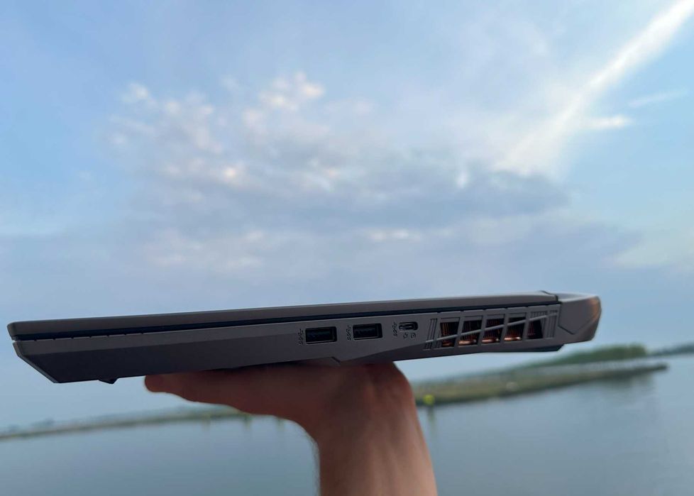 MSI Vector GP68HX 13VG i9 RTX™ 4070 8GB RAM 32GB 1TB SSD QHD 240Hz