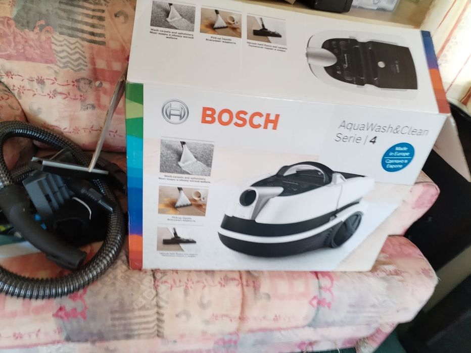 Vind aspirator Bosch cu spalare