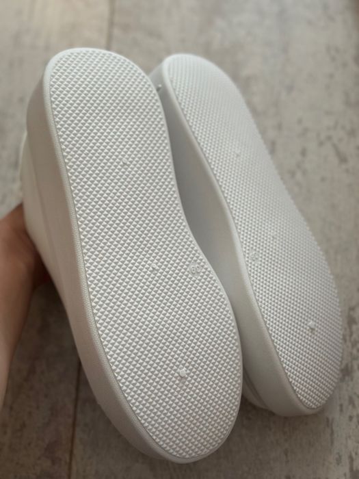 Дамски бели кецове еко кожа