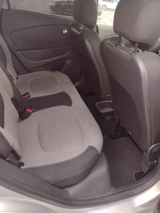 Vând Renault Captur
