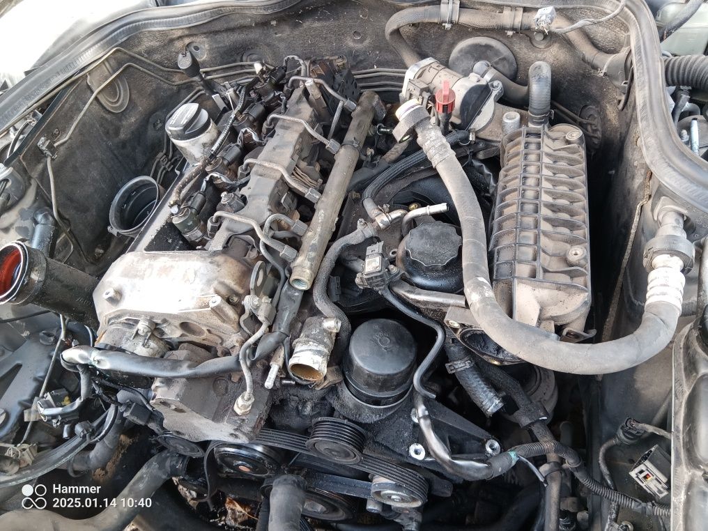 Продавам mercedes w211 2.2 cdi на части