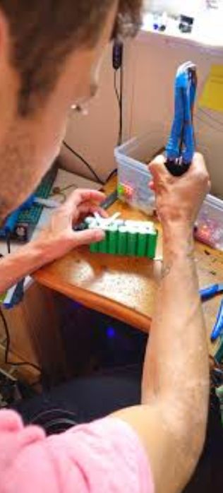 Reparații Baterii Acumulatori.