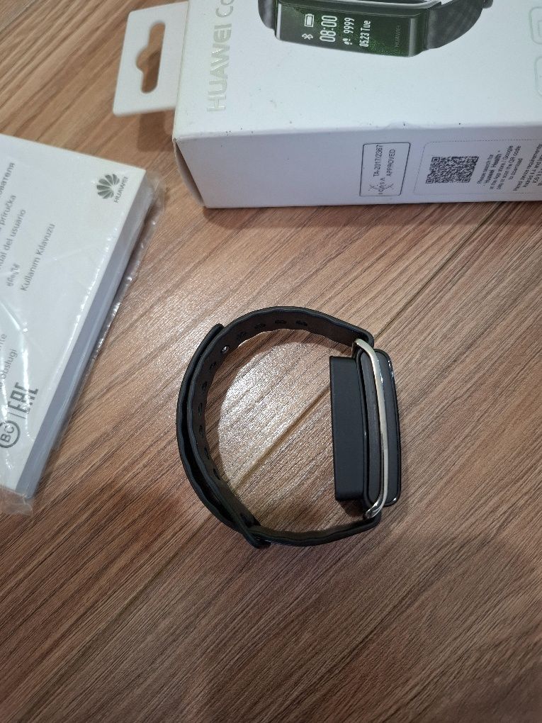 Смарт часовник Huawei Color Band A2
