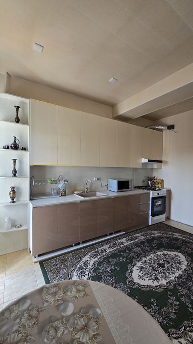 Сдается просторная квартира 5/5/7 "Хадра"