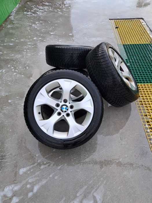Roți aliaj BMW(X1) 17"cu anvelope iarnă 225/50R17 94H, stare excelentă