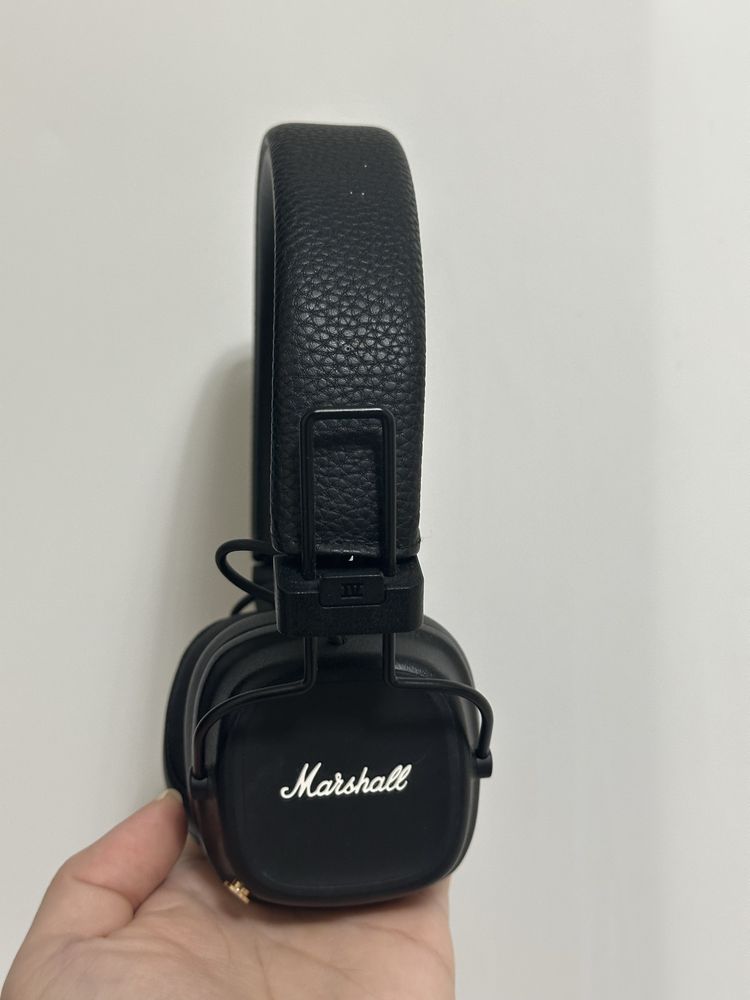 Наушники Marshall