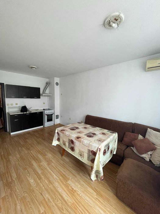 Дава се под наем Тристаен апартамент в Бургас, Меден рудник - зона А - 74 кв.м за 165.75 € - Снимка #1