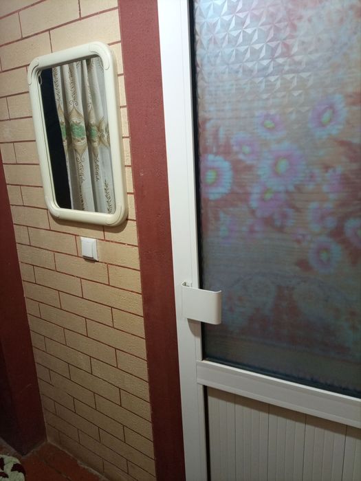 Uy Sotiladi Ugam ga yaqin joyda