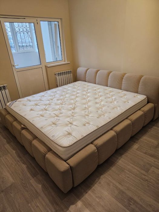 Кровать двухспальная