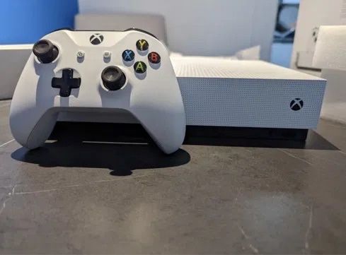 Xbox one s stare foarte buna 1TB